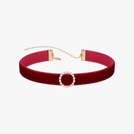 N324  Pearl Circle Velvet Collar
